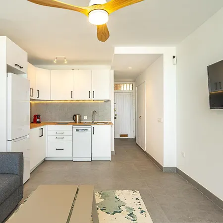 Modern Renovated Apartment With Terrace In Playa De Las Americas Extérieur photo