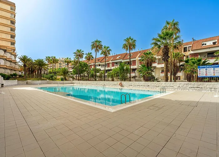 Modern Renovated Apartment With Terrace In Playa De Las Americas